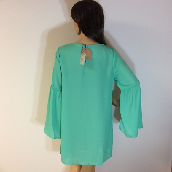 🎉HP🎉BELL SLEEVE DRESS - Picture 6 of 6